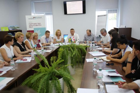 PLEDDG Project takes representatives from partner cites on an administrative services study tour to Kremenchuk
