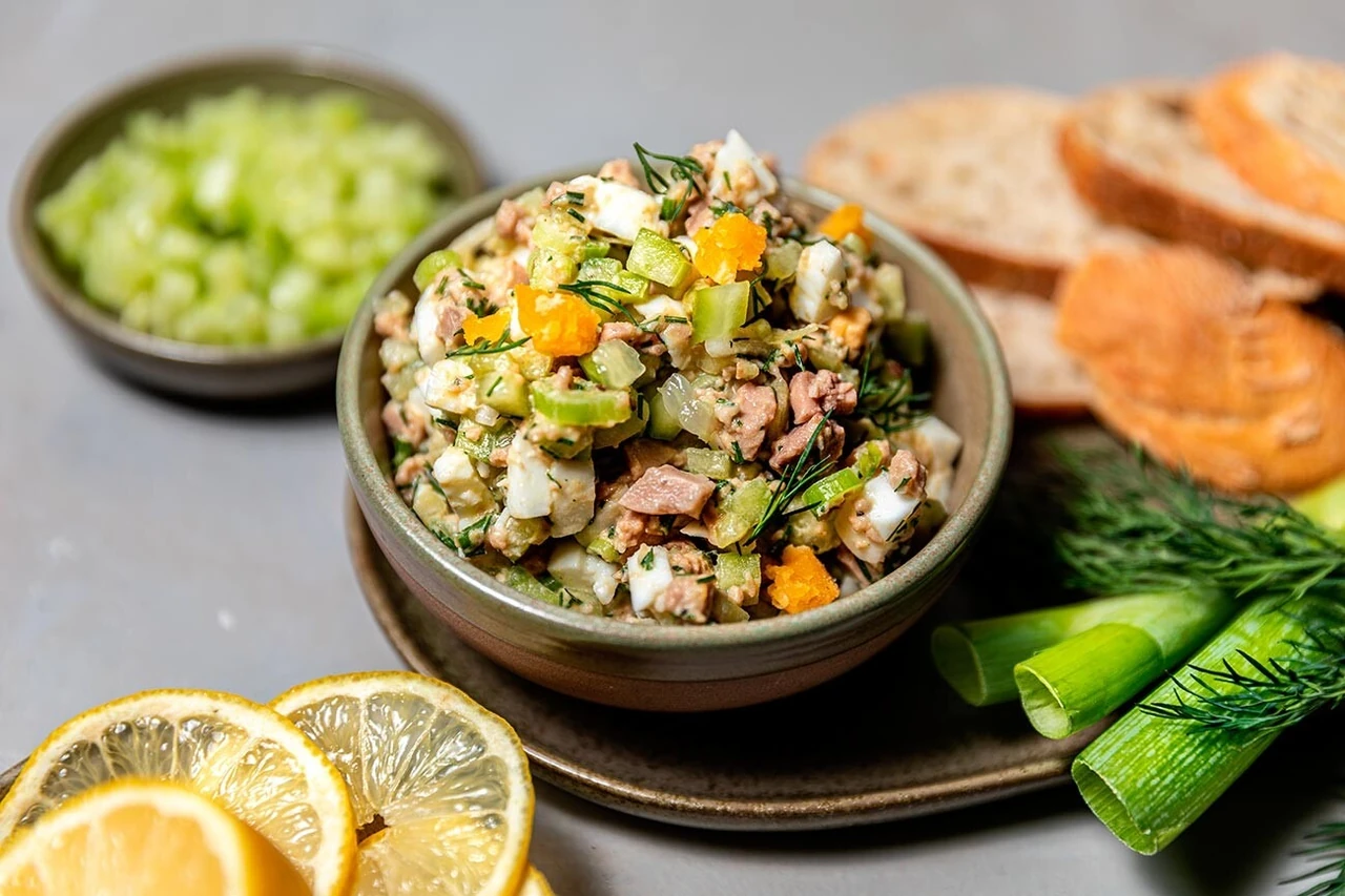salat-iz-pecheni-treski-klassicheskiy-recept-sekrety-i-polza-75f4